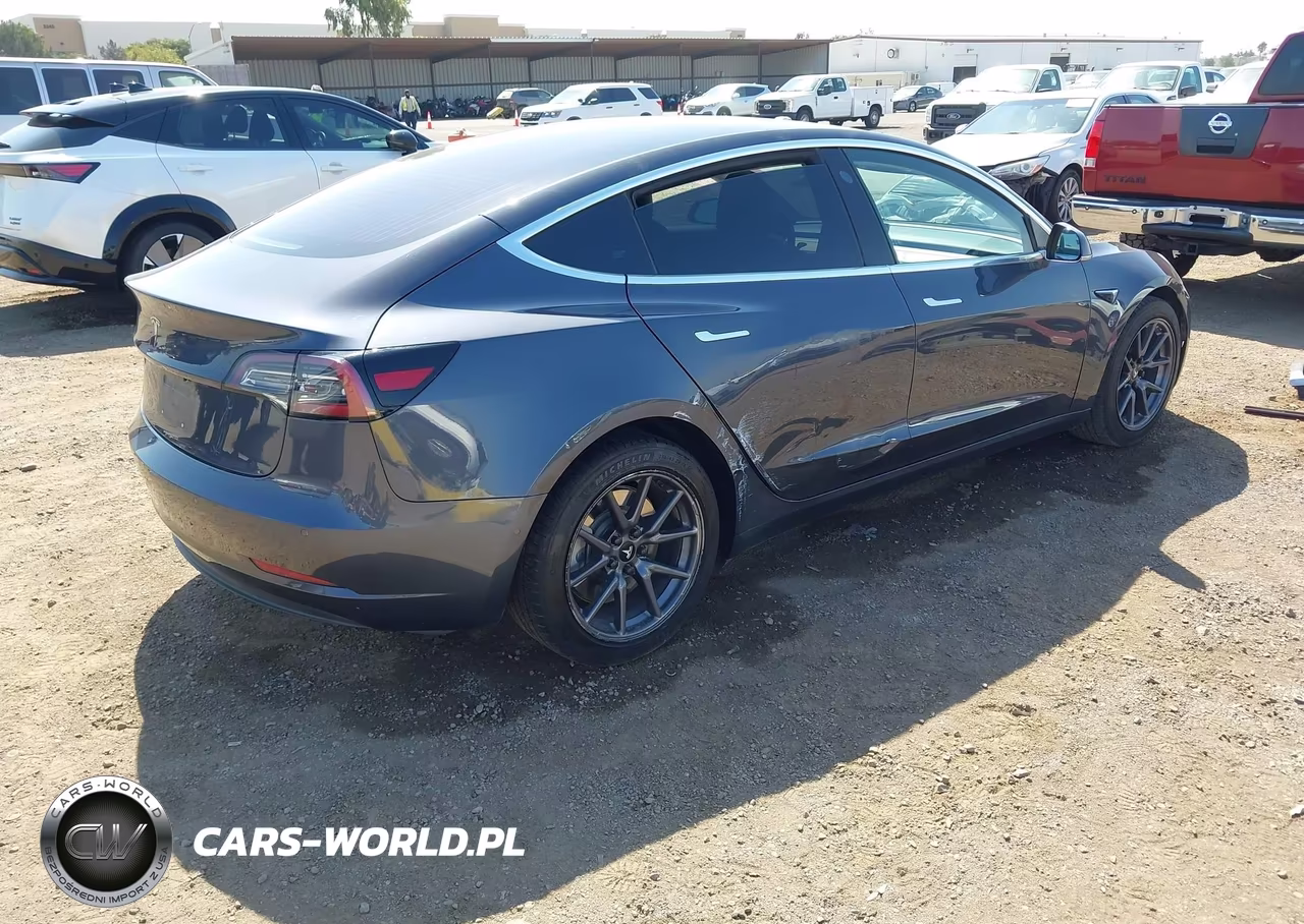 2018 Tesla Model 3 Long Range-Mid Range VIN:5YJ3E1EA8JF043414 - 4