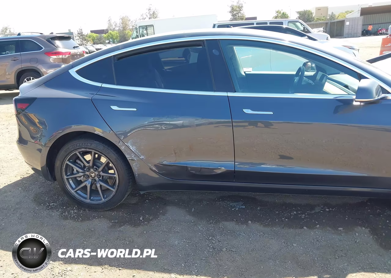 2018 Tesla Model 3 Long Range-Mid Range VIN:5YJ3E1EA8JF043414 - 6
