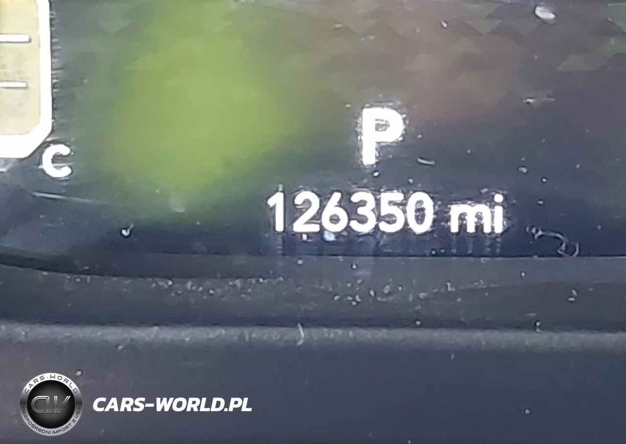 2019 Jeep Wrangler Unlimited Sahara VIN:1C4HJXEG9KW633627 - 15