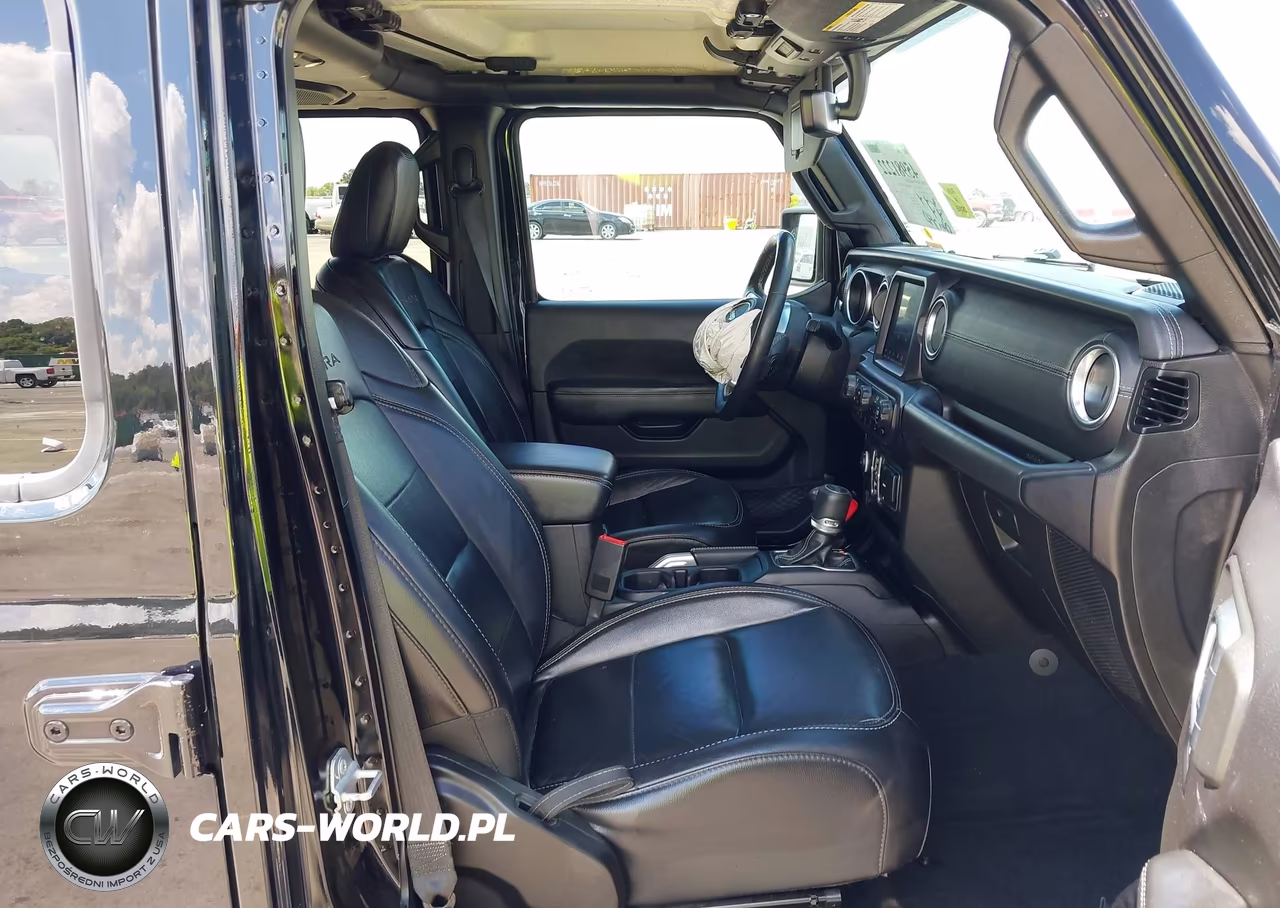 2019 Jeep Wrangler Unlimited Sahara VIN:1C4HJXEG9KW633627 - 5