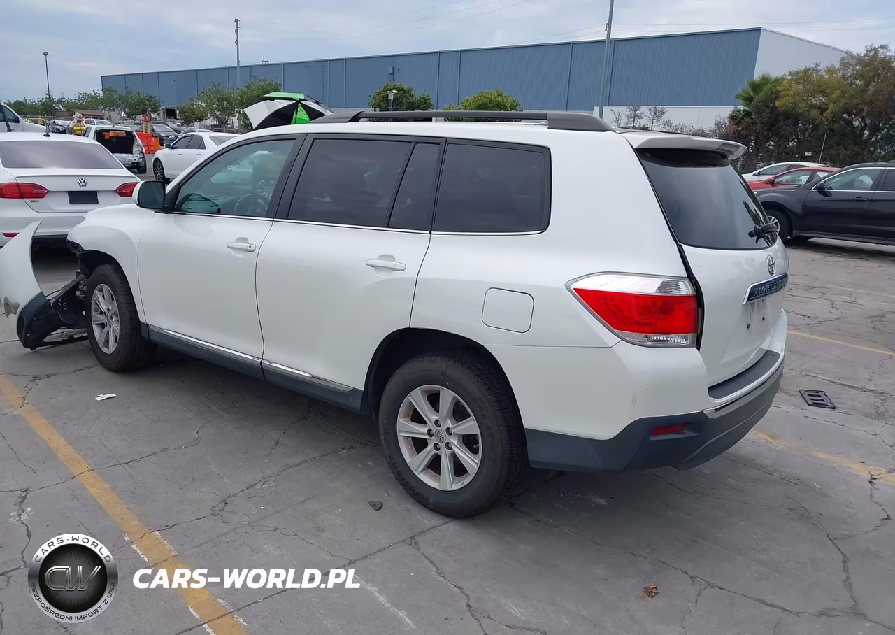 2013 Toyota Highlander Se V6 VIN:5TDBK3EH2DS260647 - 3