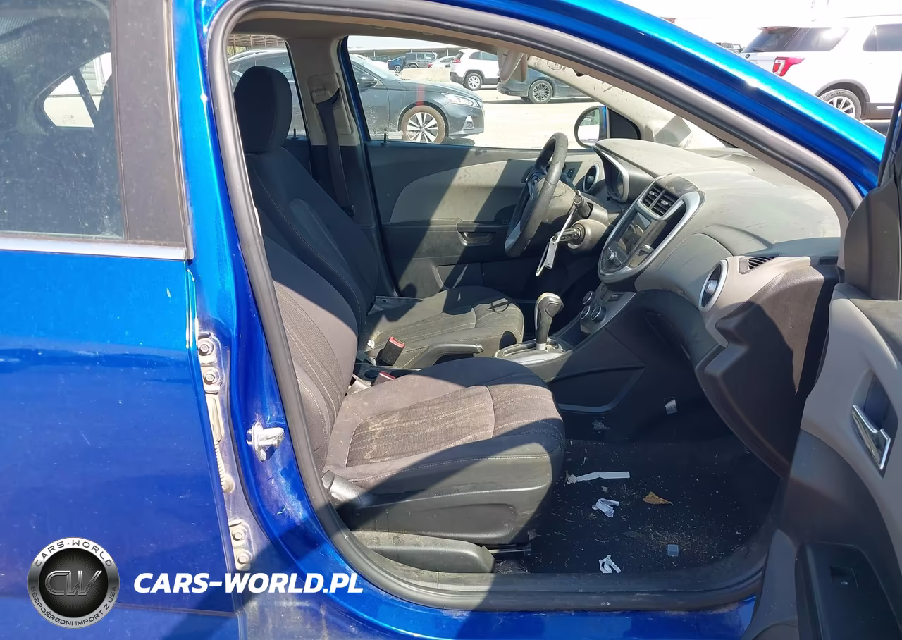2019 Chevrolet Sonic Lt Auto VIN:1G1JD5SB6K4105019 - 5