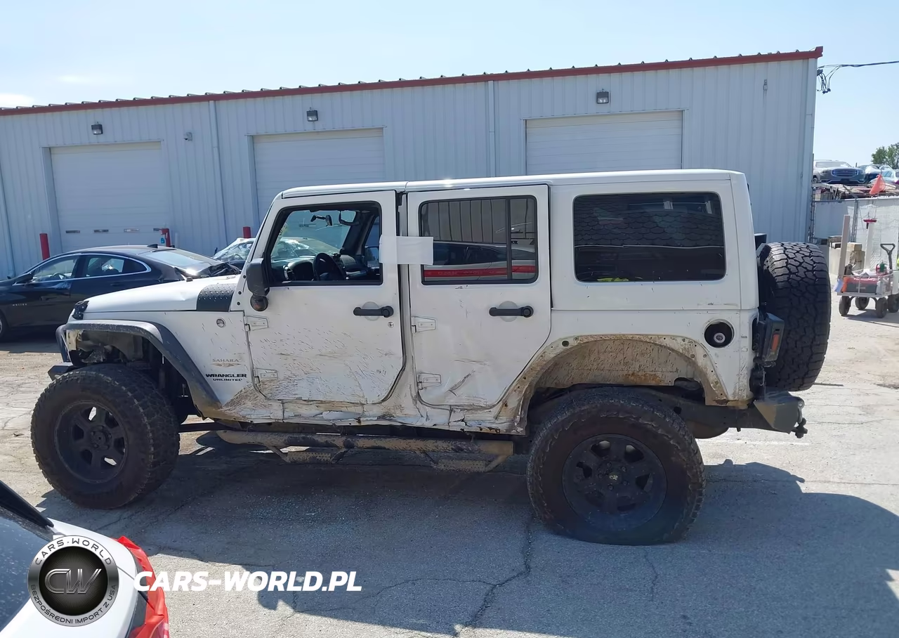 2012 Jeep Wrangler Unlimited Sahara VIN:1C4BJWEG3CL247160 - 15