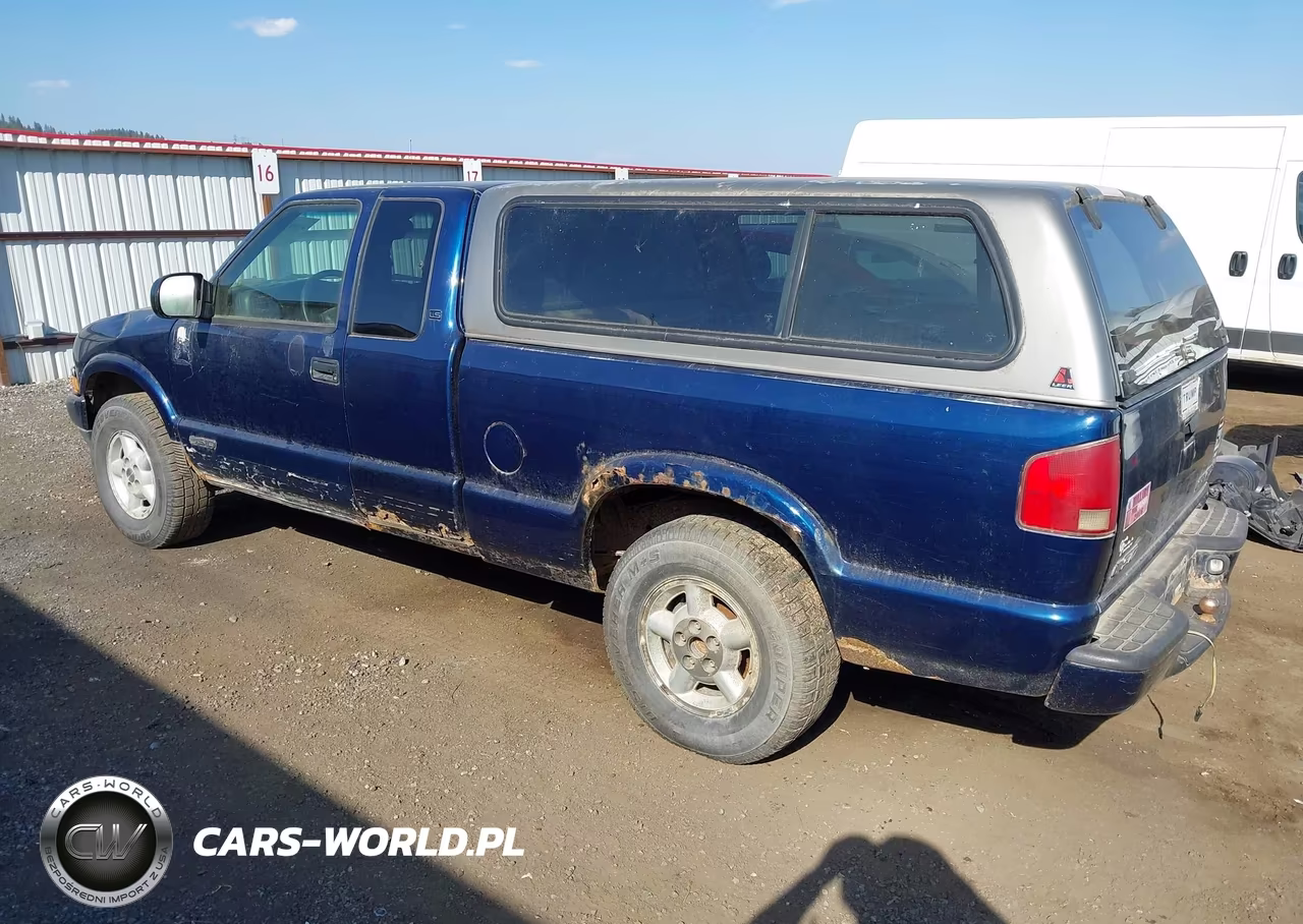 2002 Chevrolet S-10 Ls VIN:1GCDT19W828218696 - 3