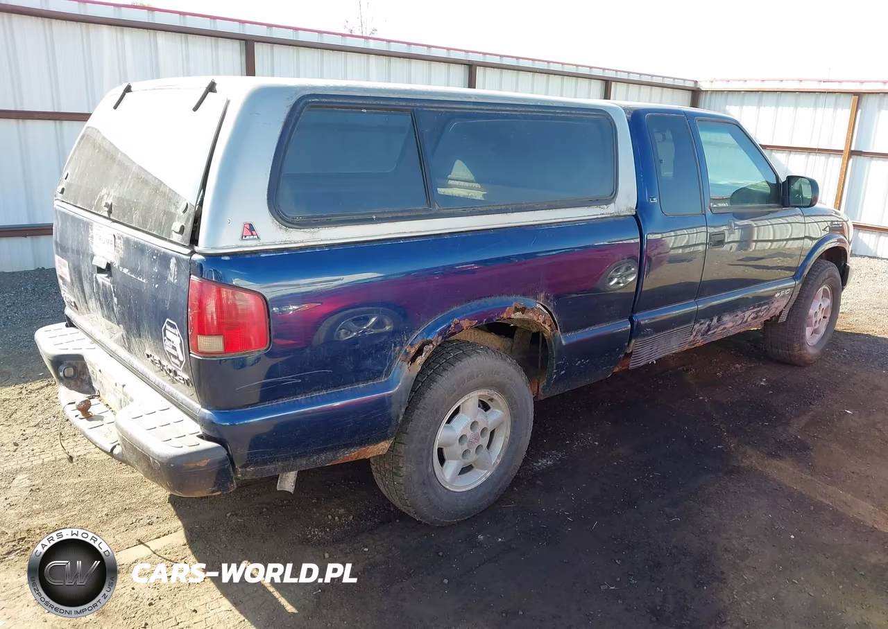 2002 Chevrolet S-10 Ls VIN:1GCDT19W828218696 - 4