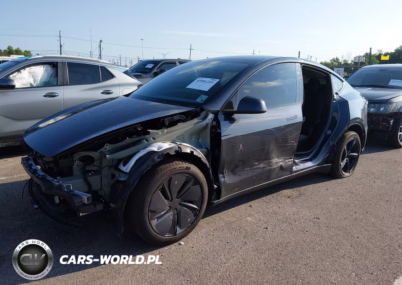 2026 Tesla Model Y Premium Rear-Wheel Drive-Rear-Wheel Drive VIN:7SAYGDED5TA463355 - 2