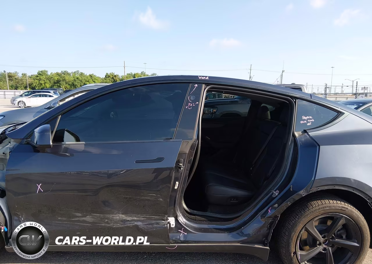 2026 Tesla Model Y Premium Rear-Wheel Drive-Rear-Wheel Drive VIN:7SAYGDED5TA463355 - 6