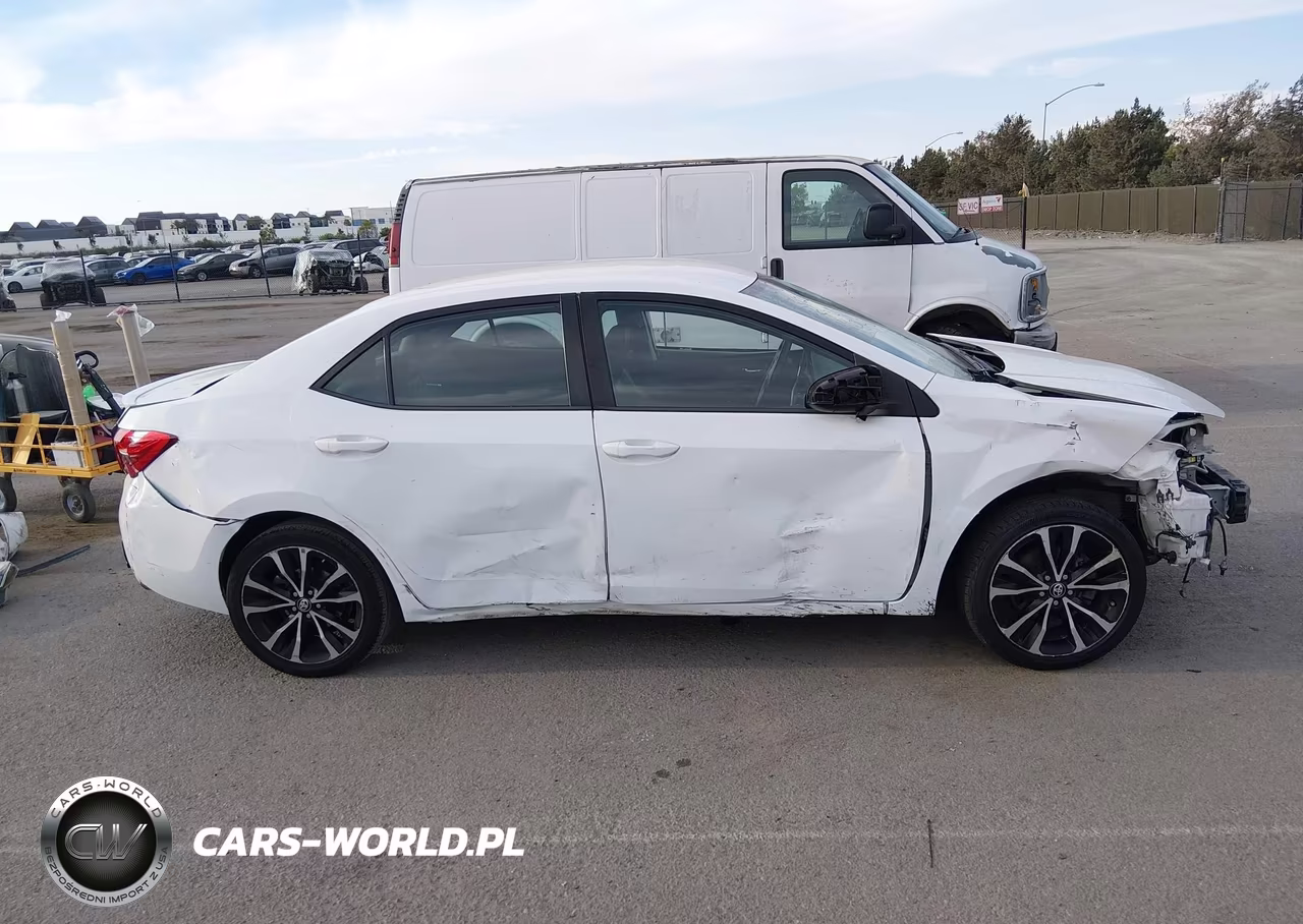 2018 Toyota Corolla Se VIN:5YFBURHE4JP771506 - 14