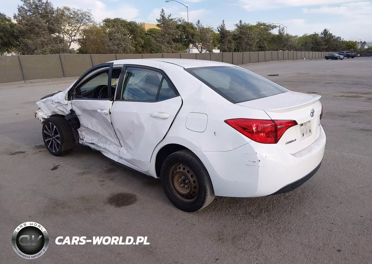 2018 Toyota Corolla Se VIN:5YFBURHE4JP771506 - 3