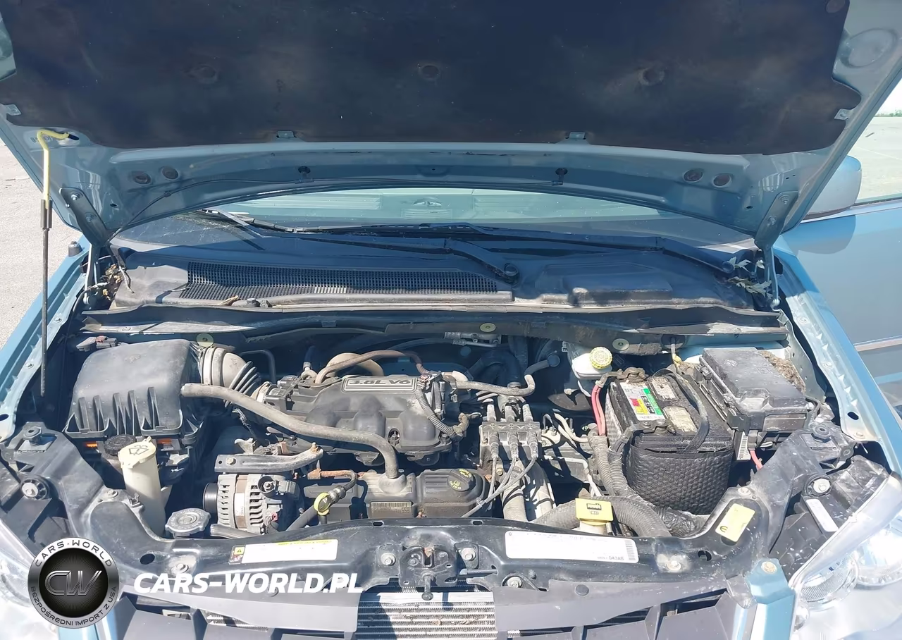 2010 Chrysler Town & Country Touring VIN:2A4RR5D14AR198113 - 10