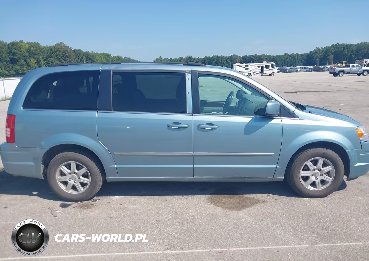 2010 Chrysler Town & Country Touring VIN:2A4RR5D14AR198113 - 13