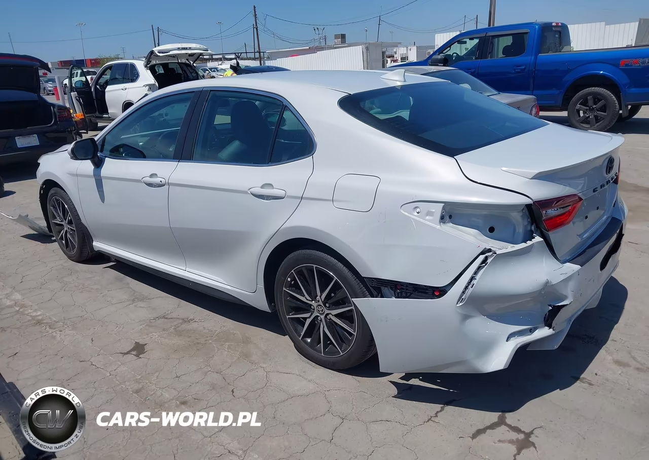 2024 Toyota Camry Se VIN:4T1G11AKXRU264023 - 3