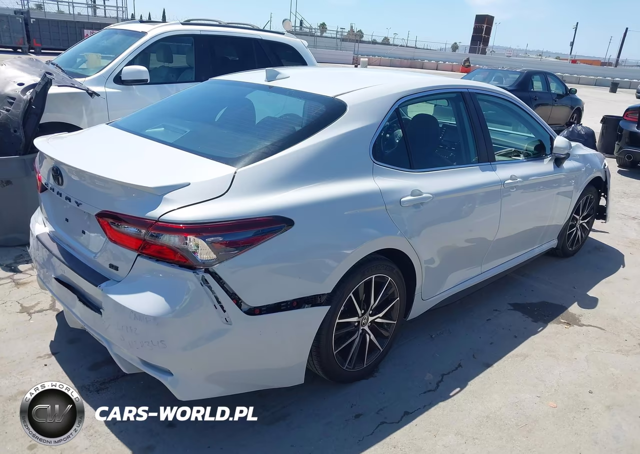 2024 Toyota Camry Se VIN:4T1G11AKXRU264023 - 4