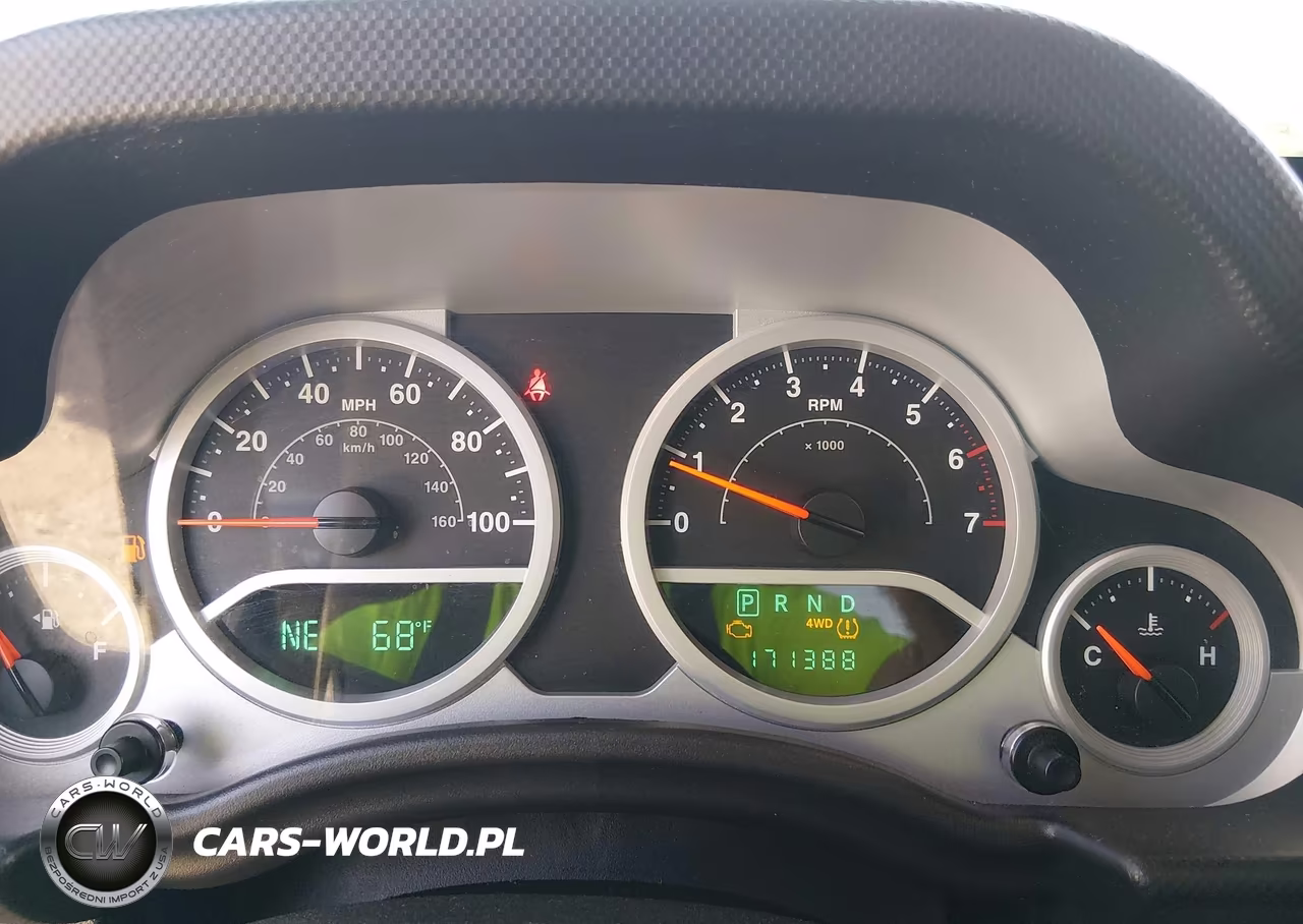 2008 Jeep Wrangler Sahara VIN:1J4FA54118L538623 - 7