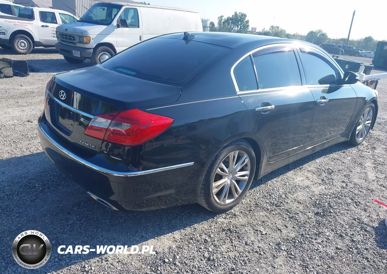 2014 Hyundai Genesis 3.8 VIN:KMHGC4DD5EU261579 - 4