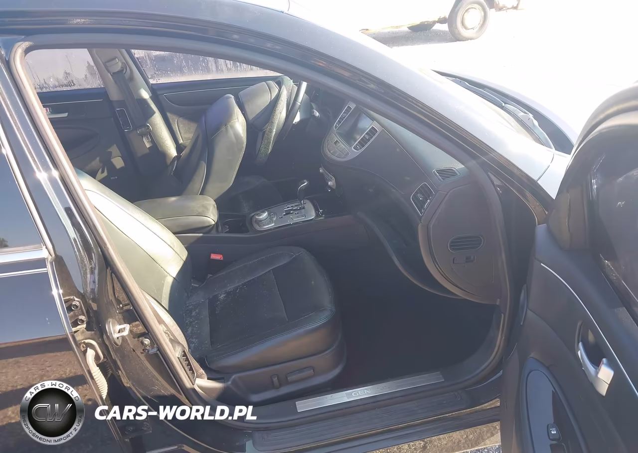 2014 Hyundai Genesis 3.8 VIN:KMHGC4DD5EU261579 - 5