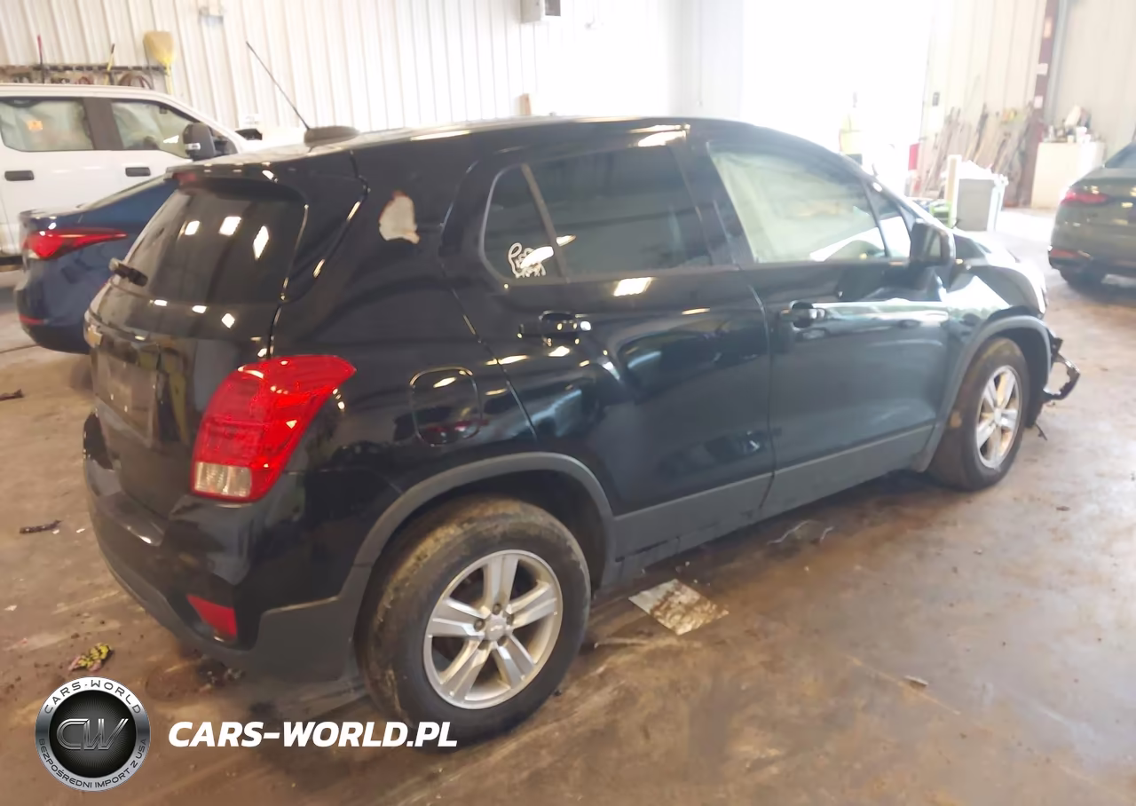 2019 Chevrolet Trax Ls VIN:3GNCJKSB1KL355597 - 4