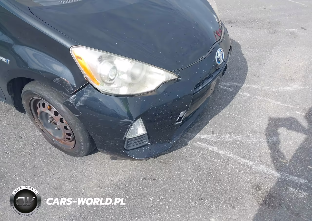 2013 Toyota Prius C One VIN:JTDKDTB33D1536396 - 17