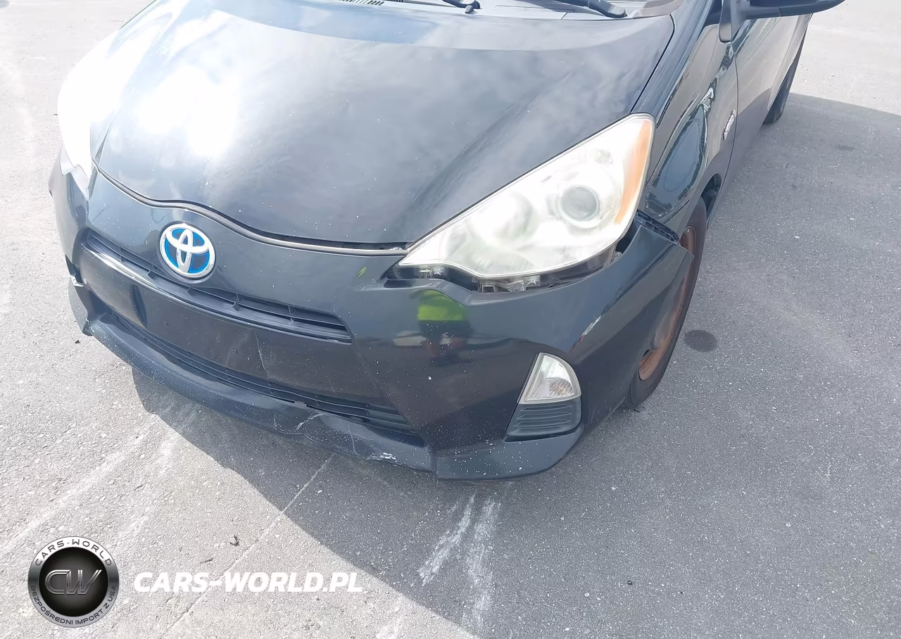 2013 Toyota Prius C One VIN:JTDKDTB33D1536396 - 6