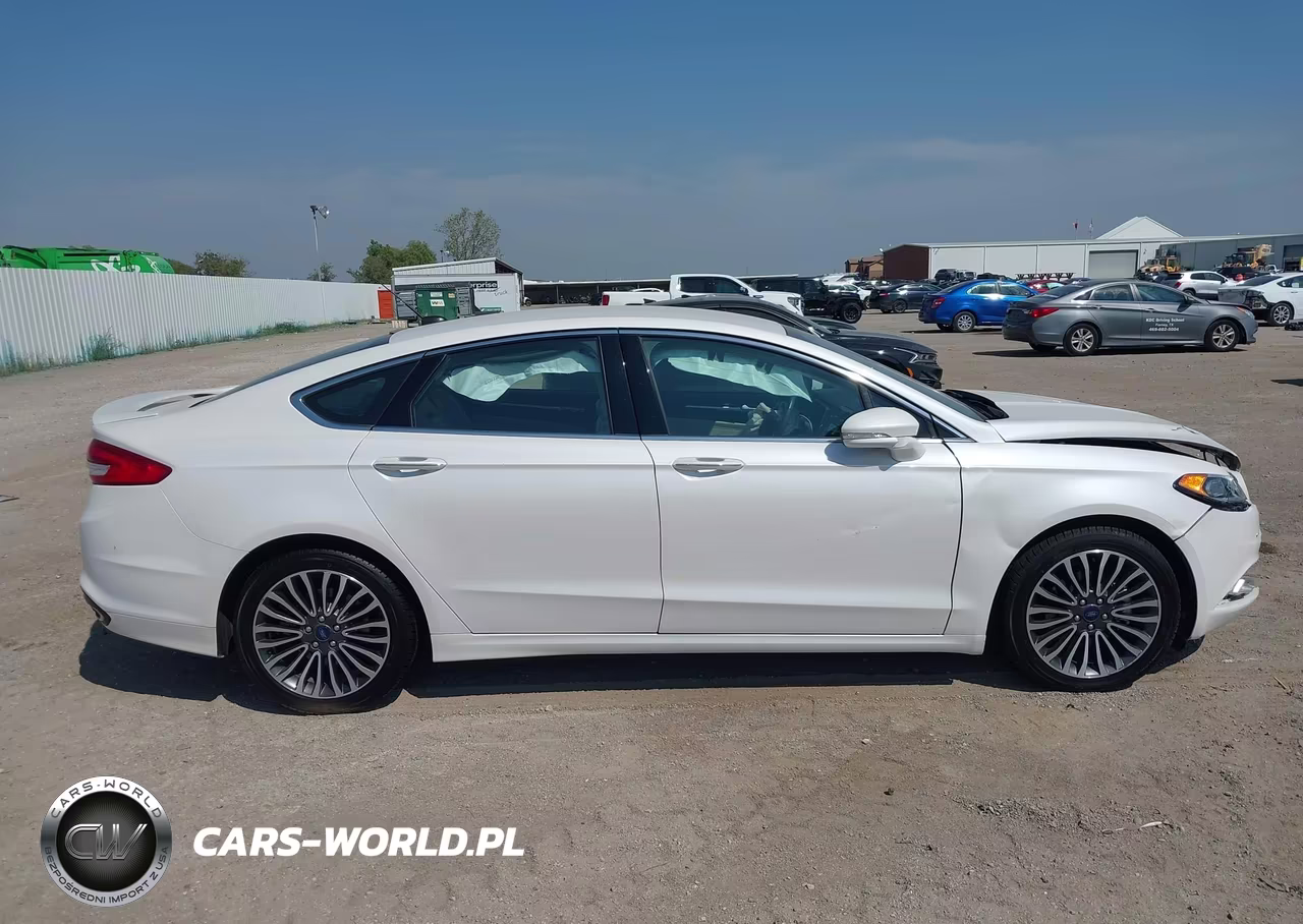 2018 Ford Fusion Titanium VIN:3FA6P0K93JR256710 - 13