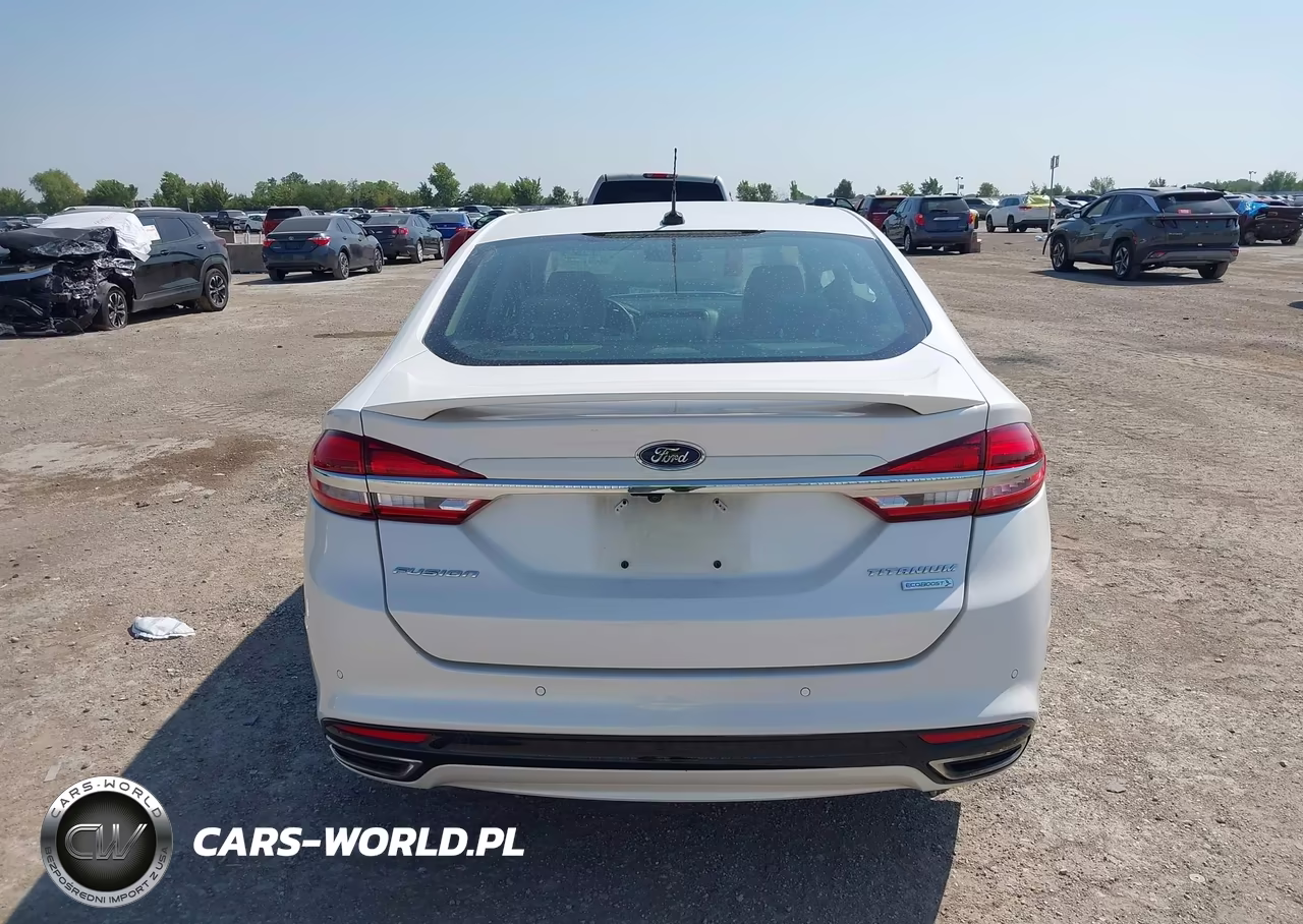 2018 Ford Fusion Titanium VIN:3FA6P0K93JR256710 - 16