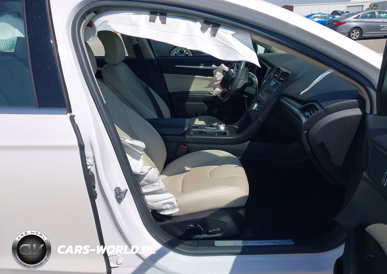 2018 Ford Fusion Titanium VIN:3FA6P0K93JR256710 - 5