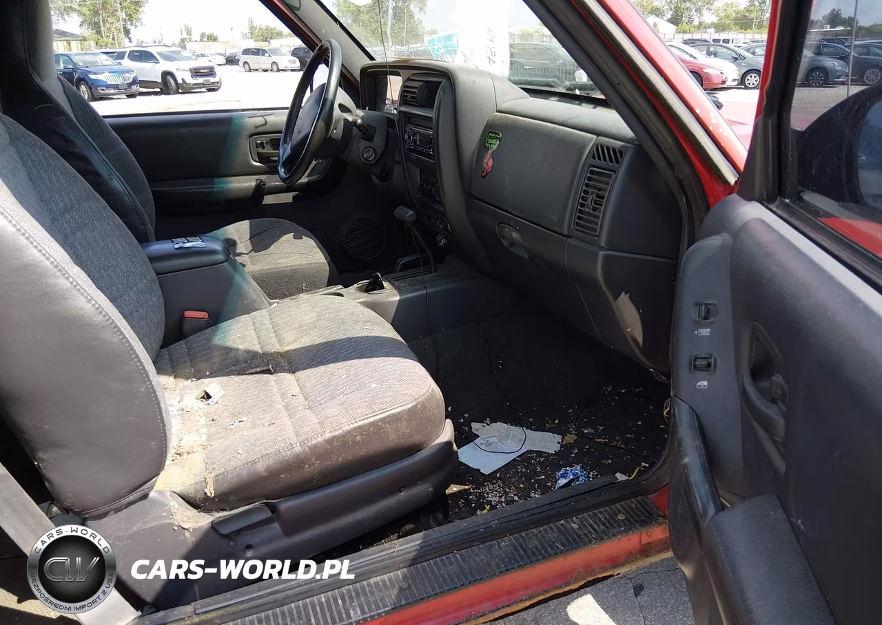 1999 Jeep Cherokee Sport VIN:1J4FF67S6XL556822 - 5