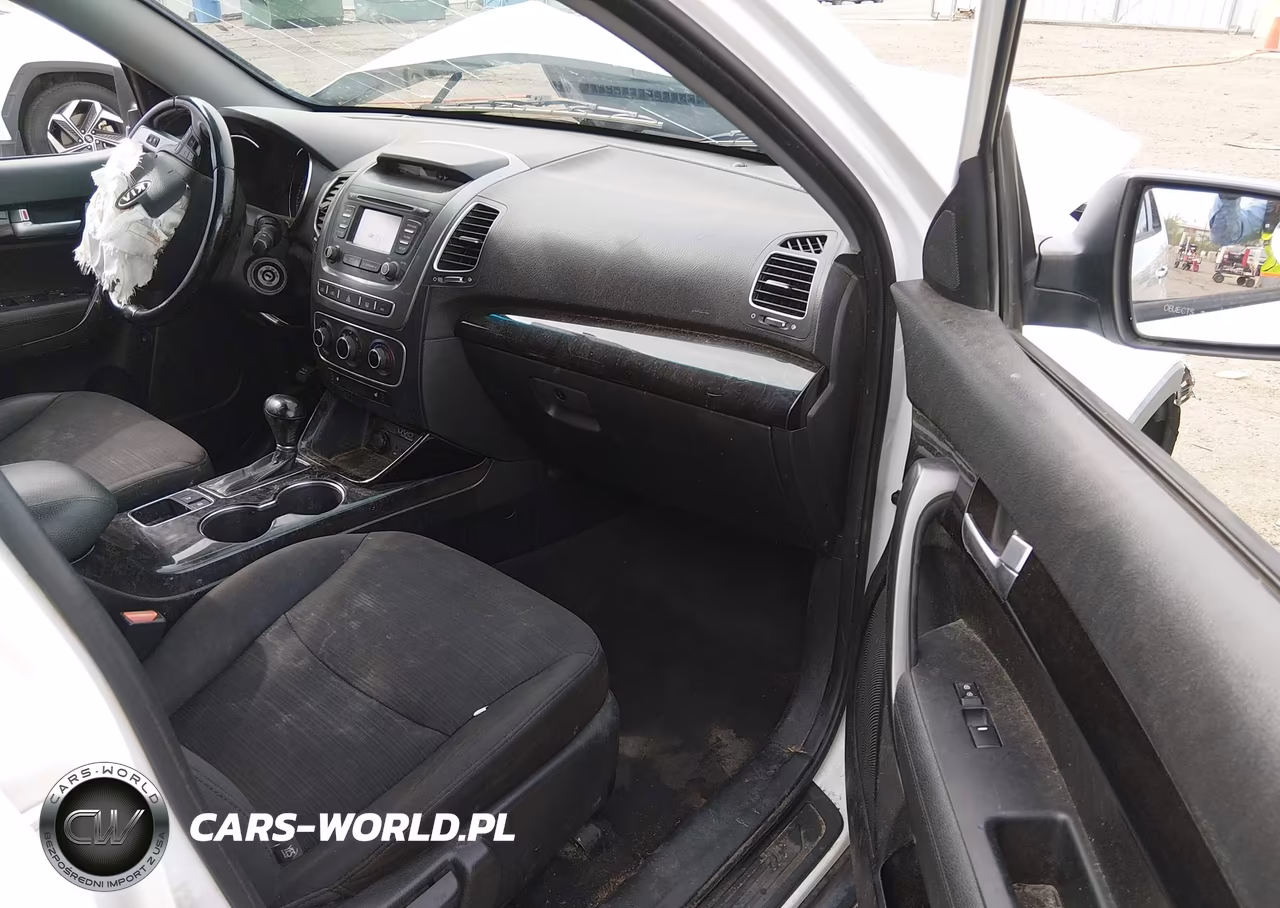 2014 Kia Sorento Lx VIN:5XYKT3A65EG503187 - 5