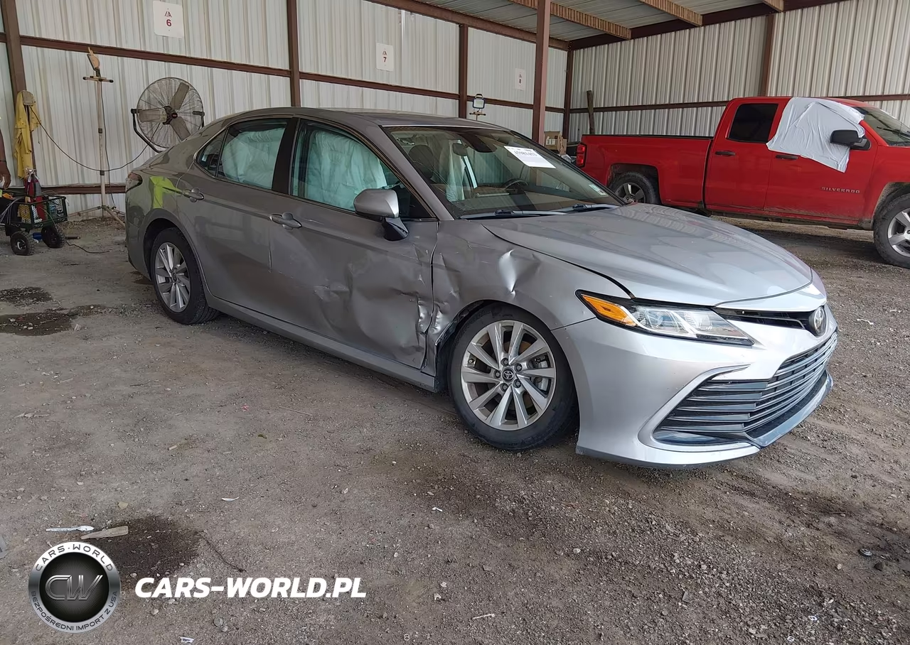 2023 Toyota Camry Le – zdjęcie 1 z 16