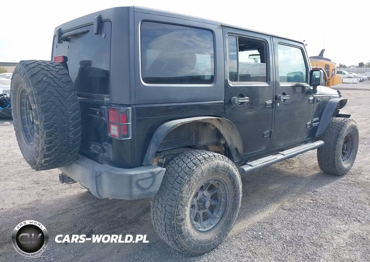 2012 Jeep Wrangler Unlimited Sport VIN:1C4BJWDG6CL164064 - 4
