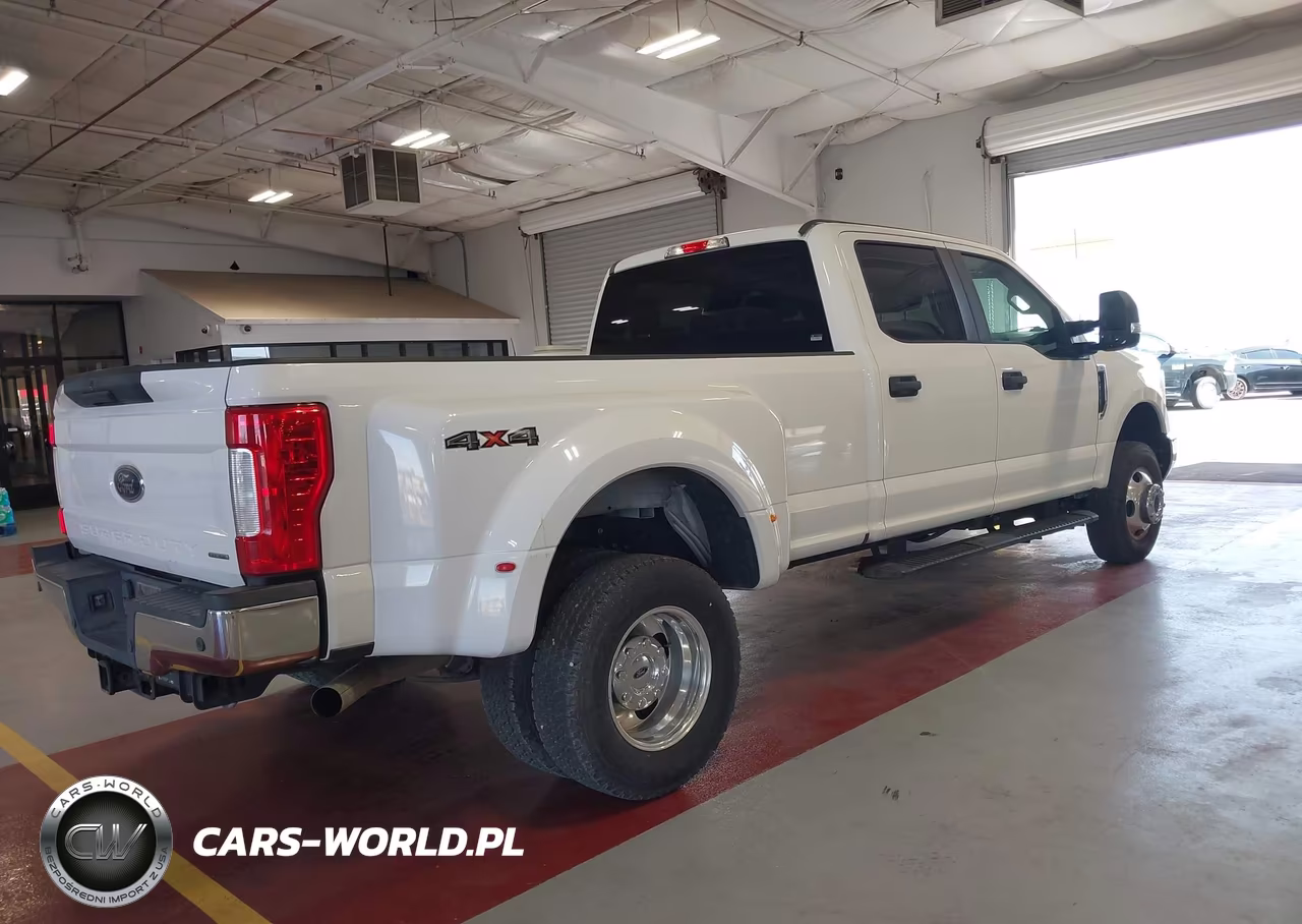 2017 Ford F-350 Xl VIN:1FT8W3D67HED28452 - 4