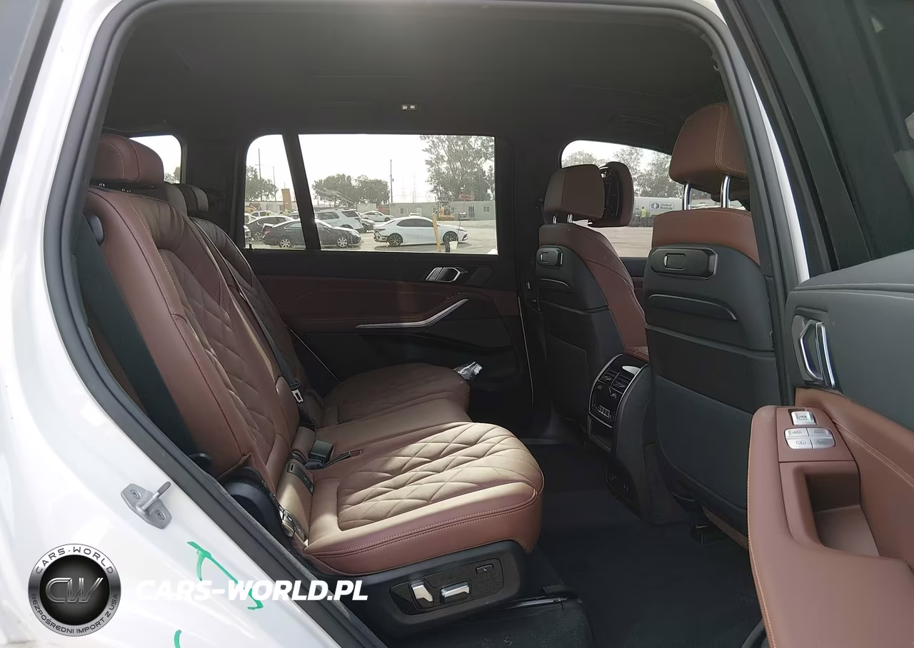 2025 BMW X7 xDrive40I VIN:5UX23EM09S9Z84365 - 8