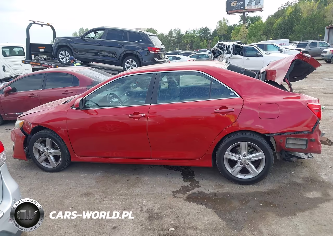 2014 Toyota Camry Se VIN:4T1BF1FK8EU828119 - 15