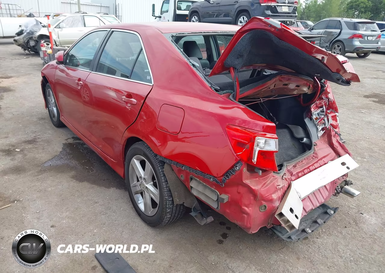 2014 Toyota Camry Se VIN:4T1BF1FK8EU828119 - 3