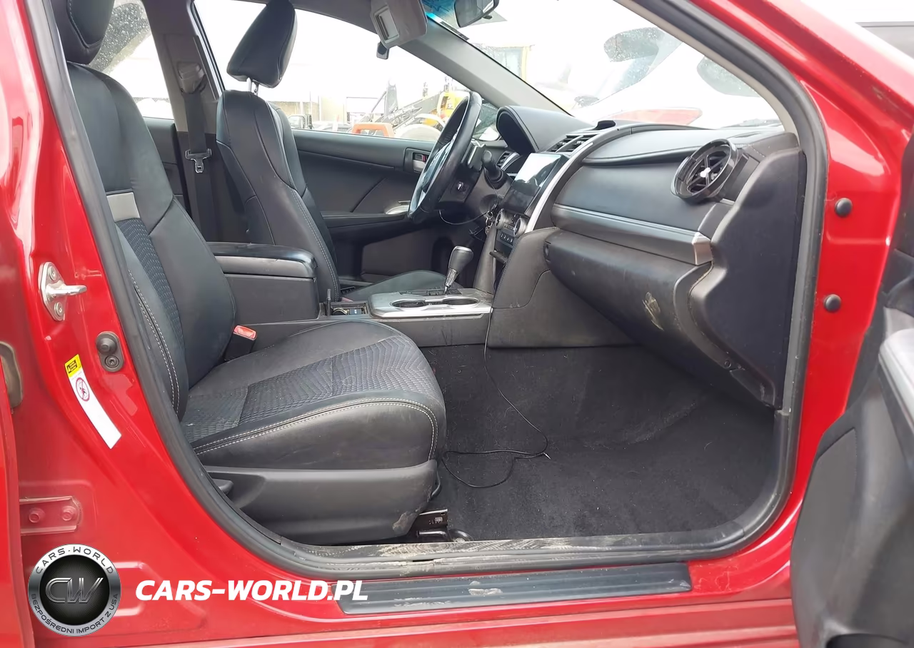 2014 Toyota Camry Se VIN:4T1BF1FK8EU828119 - 5