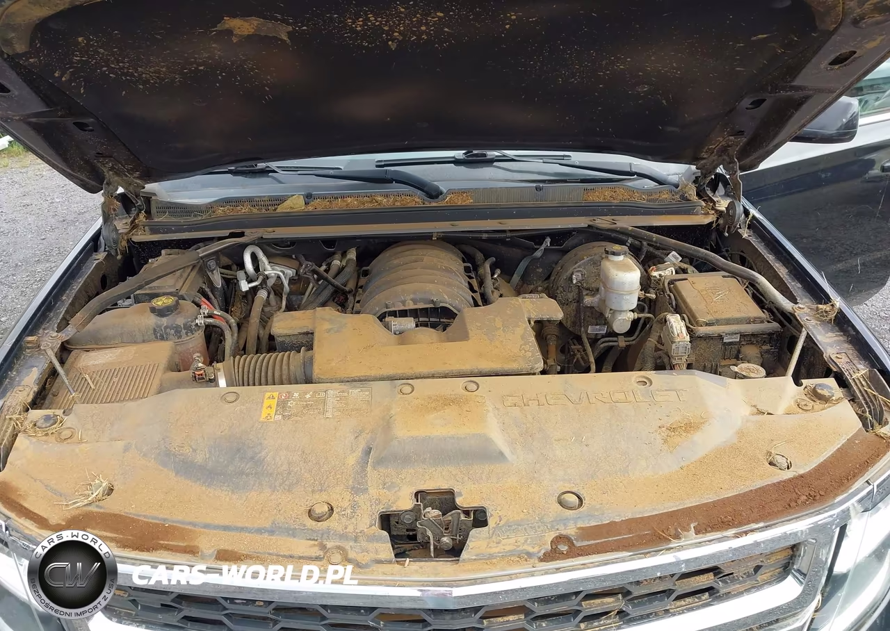 2019 Chevrolet Suburban Lt VIN:1GNSKHKCXKR392080 - 10