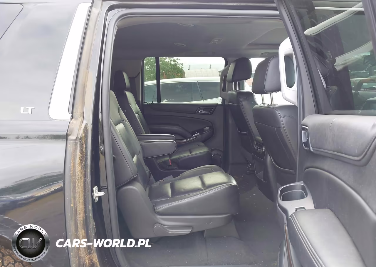 2019 Chevrolet Suburban Lt VIN:1GNSKHKCXKR392080 - 8