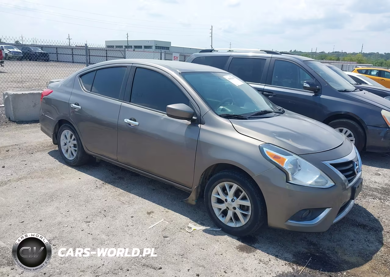 2017 Nissan Versa 1.6 Sv – zdjęcie 1 z 11