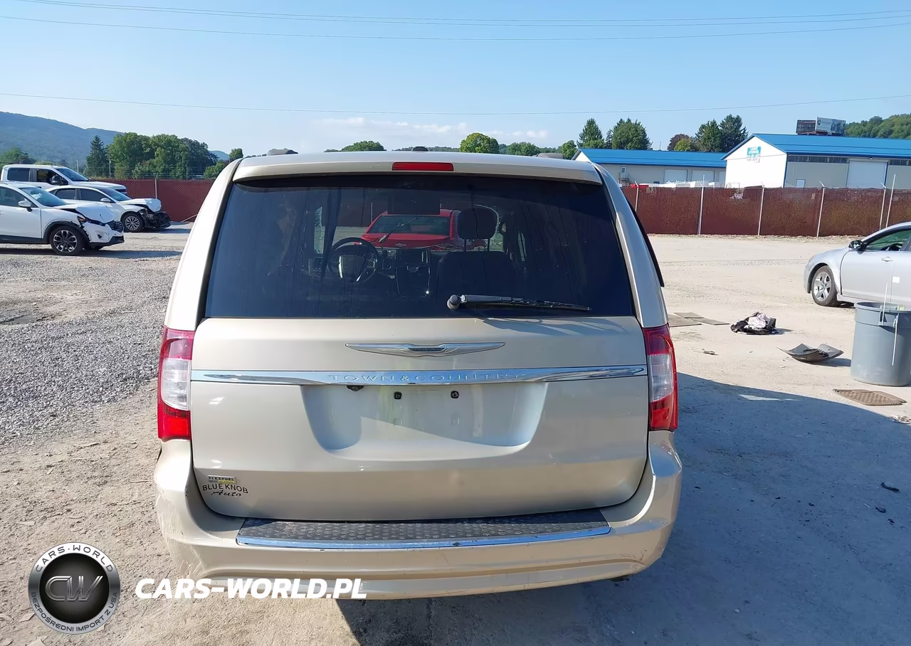 2013 Chrysler Town & Country Touring VIN:2C4RC1BG8DR741913 - 16