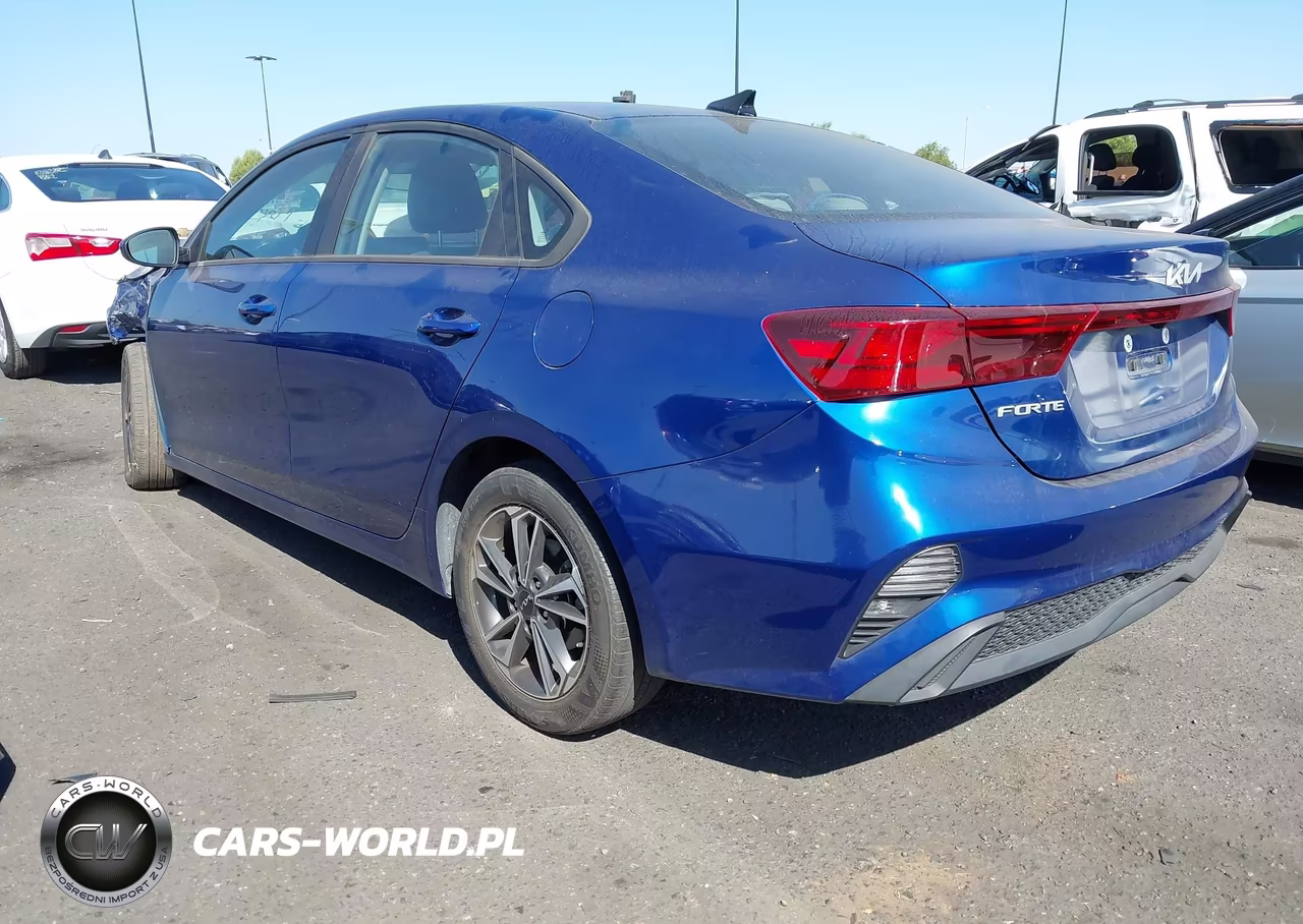 2023 Kia Forte Lxs VIN:3KPF24AD4PE684257 - 3