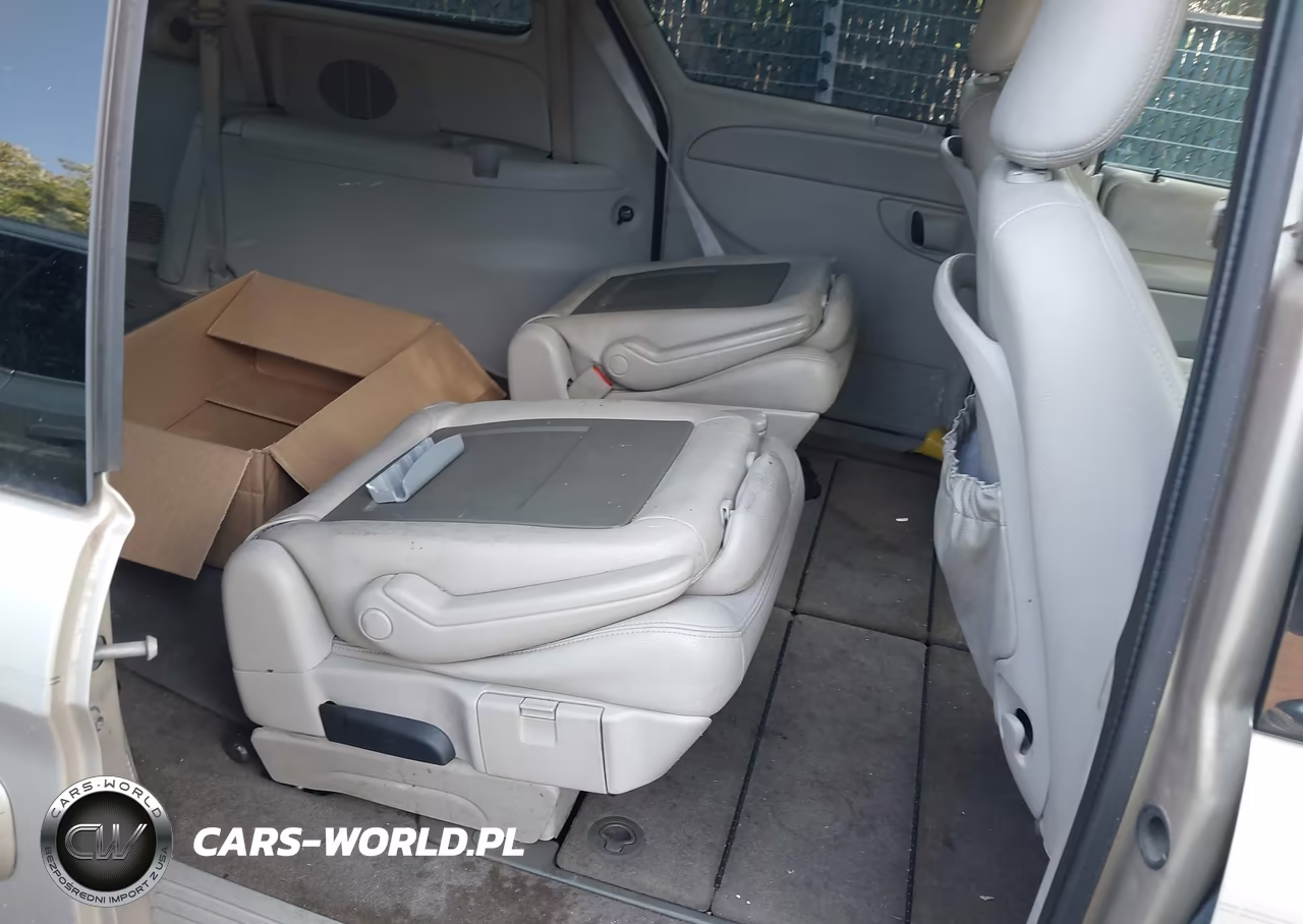 2007 Chrysler Town & Country Touring VIN:2A4GP54L67R274650 - 8