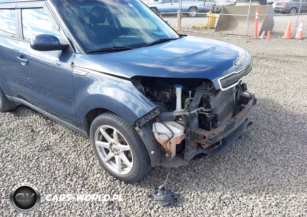 2016 Kia Soul + VIN:KNDJP3A51G7238064 - 13