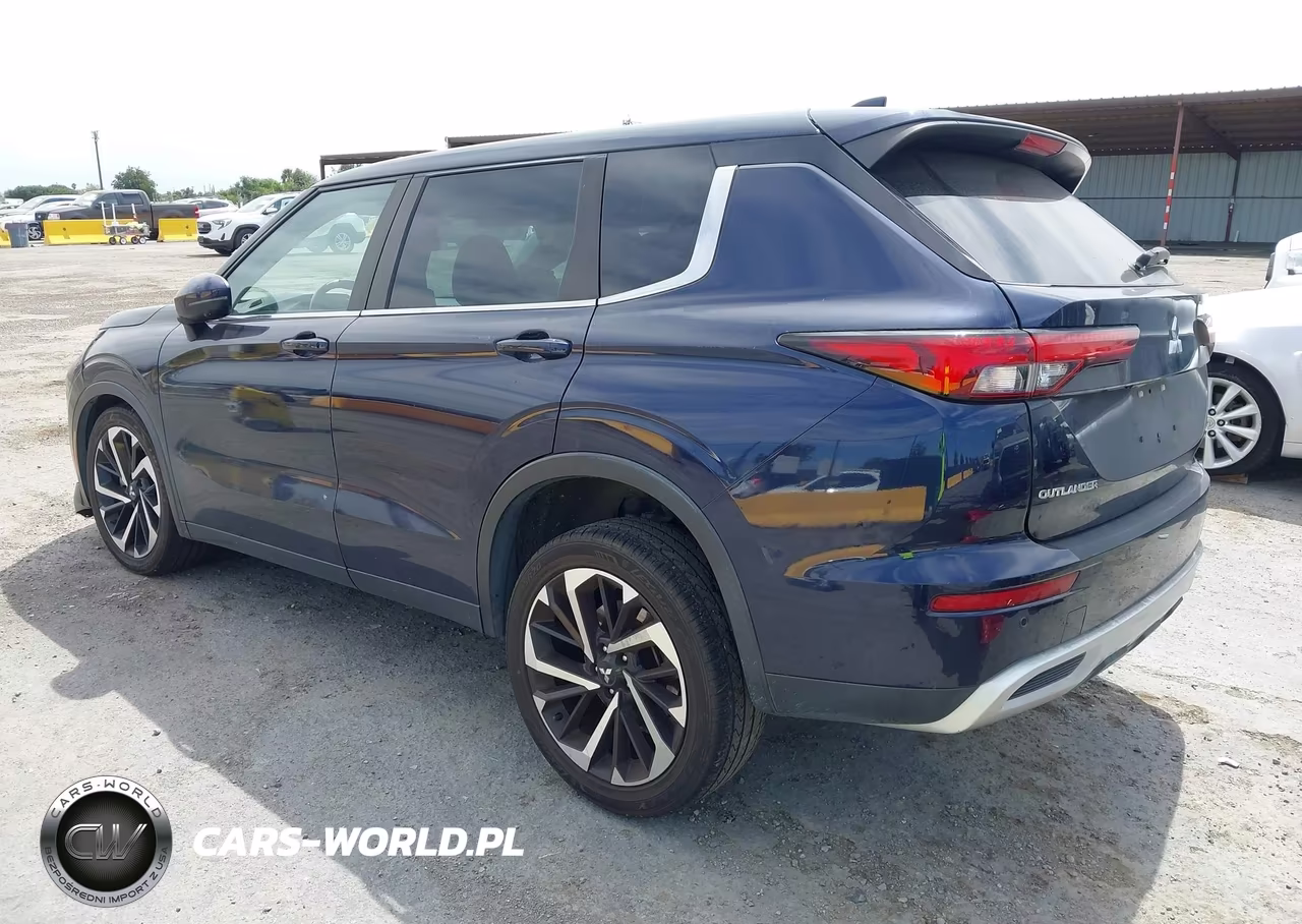 2023 Mitsubishi Outlander Se 2.5 2Wd-Se Black Edition 2Wd-Se Special Edition 2Wd VIN:JA4J3UA88PZ051429 - 3