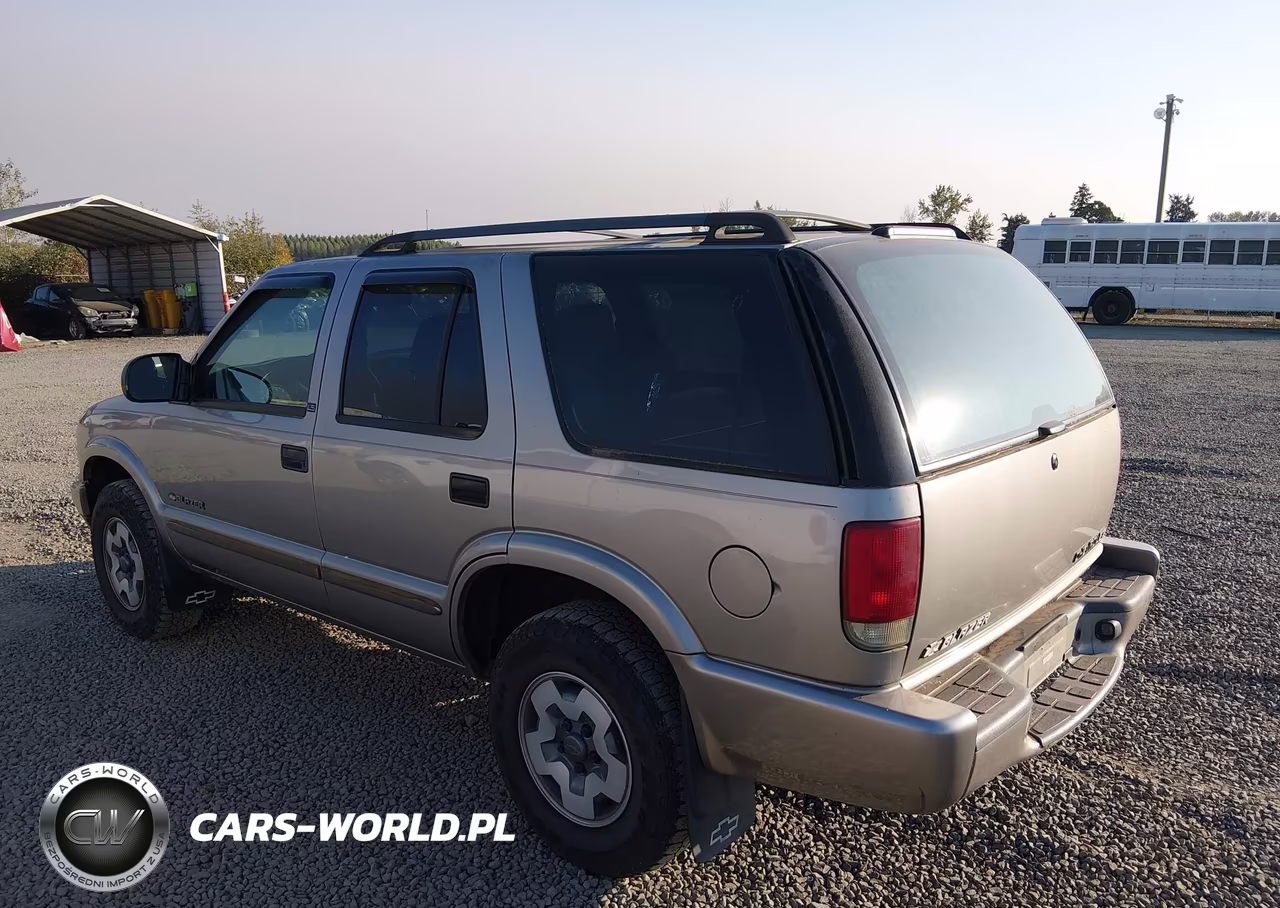 2002 Chevrolet Blazer Ls VIN:1GNDT13W02K219635 - 3