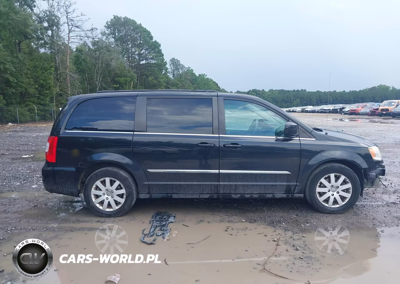 2014 Chrysler Town & Country Touring VIN:2C4RC1BG6ER211537 - 14