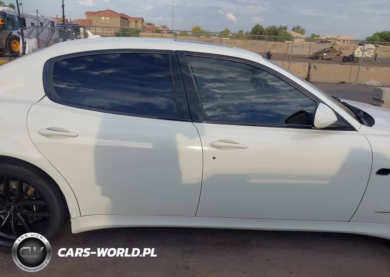 2011 Maserati Quattroporte S VIN:ZAM39JKA8B0054479 - 14