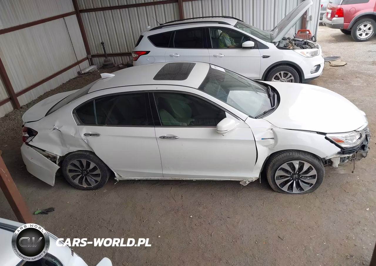 2017 Honda Accord Hybrid Touring VIN:JHMCR6F73HC006796 - 13