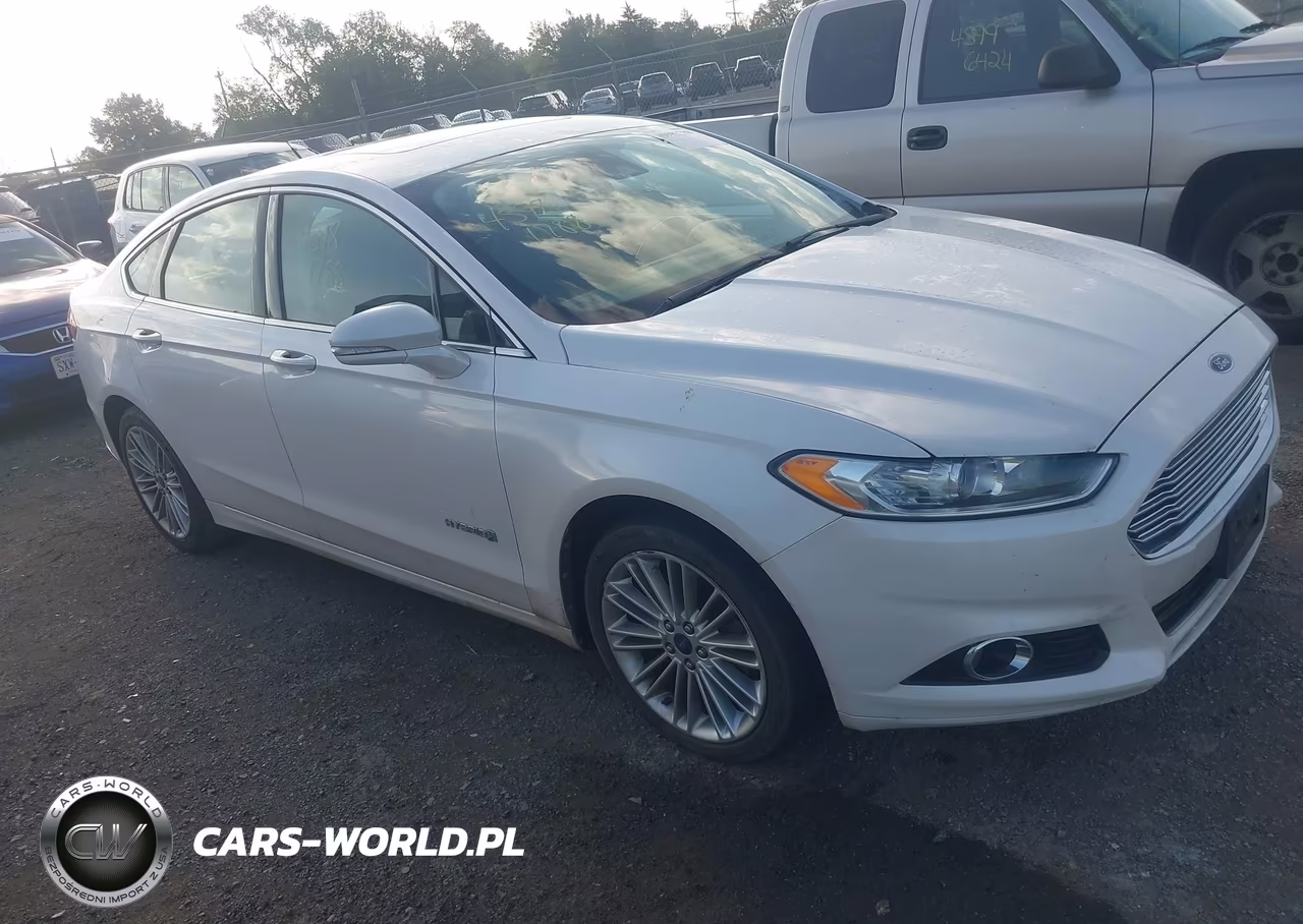 2013 Ford Fusion Hybrid Se – zdjęcie 1 z 11