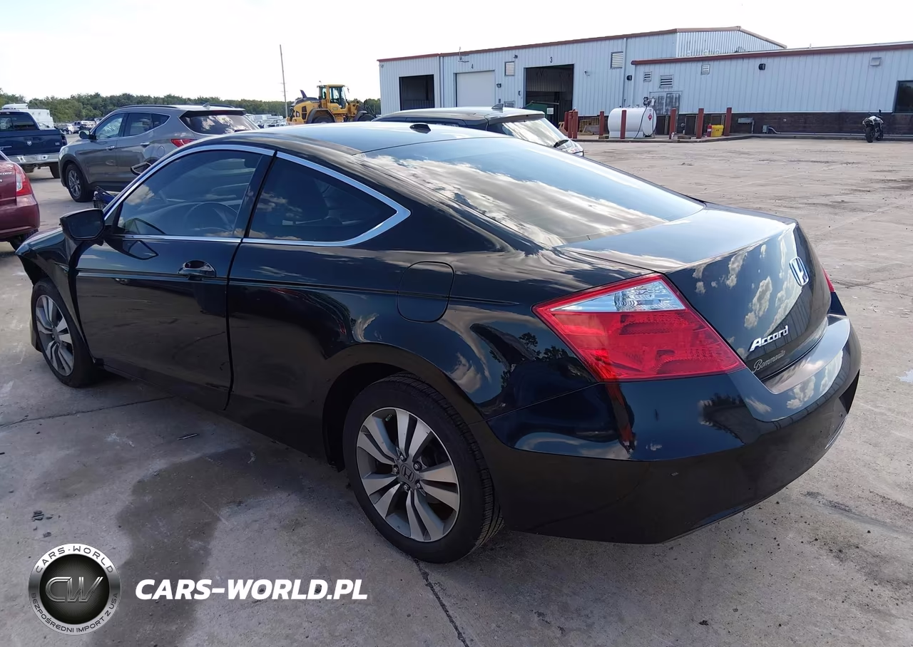 2010 Honda Accord Cpe VIN:1HGCS1B85AA013078 - 3