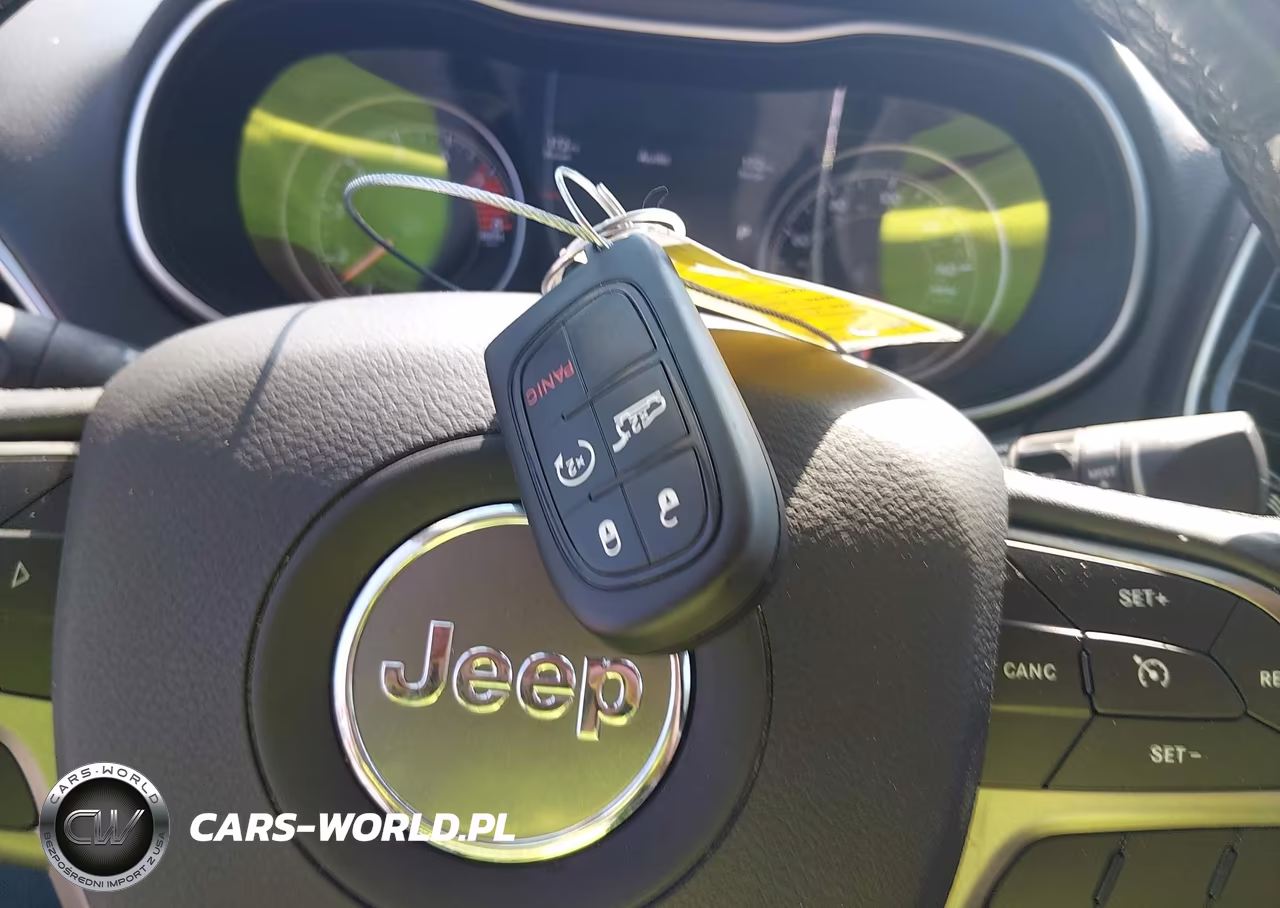 2020 Jeep Cherokee Limited 4X4 VIN:1C4PJMDX5LD575024 - 11
